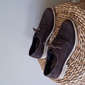 Naot Womens Textured Brown Leather Oxfords Beige Rubber Soles EU41/US10